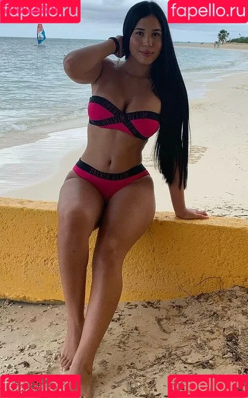 Roxana Ventura Onlyfans Photo Gallery 