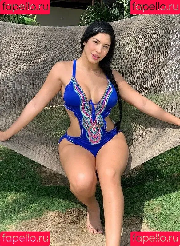 Roxana Ventura Onlyfans Photo Gallery 