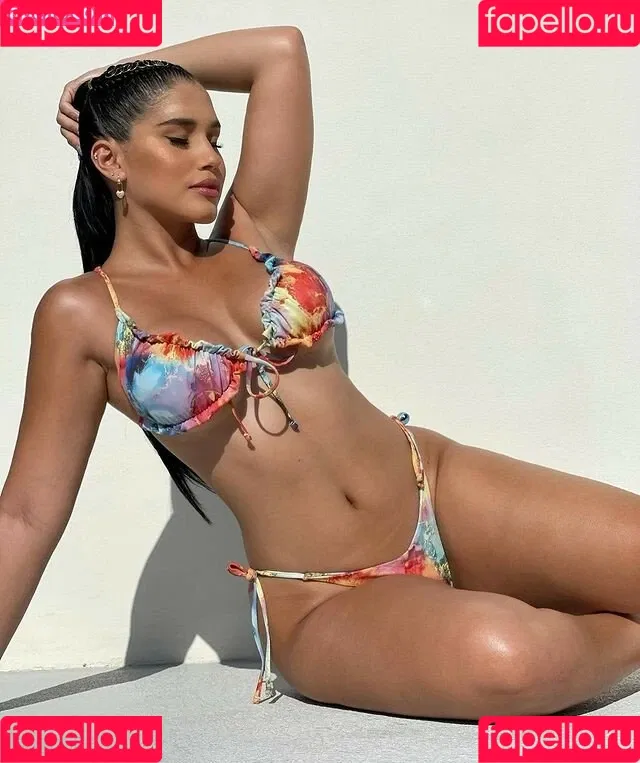Roxana Ventura Onlyfans Photo Gallery 