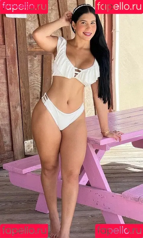 Roxana Ventura Onlyfans Photo Gallery 