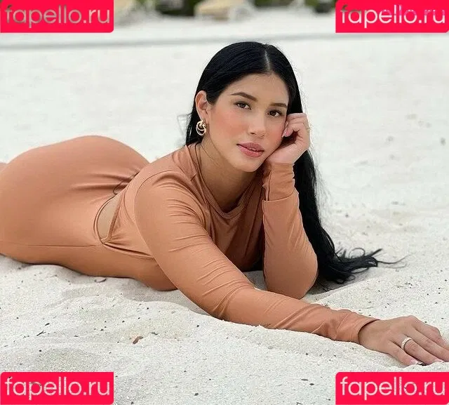 Roxana Ventura Onlyfans Photo Gallery 