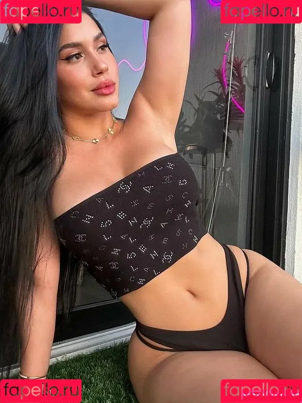 Roxana Ventura Onlyfans Photo Gallery 