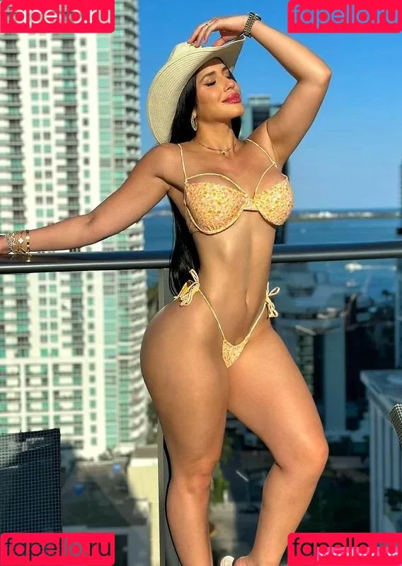 Roxana Ventura Onlyfans Photo Gallery 