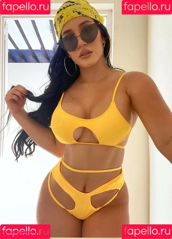 Roxana Ventura Onlyfans Photo Gallery 