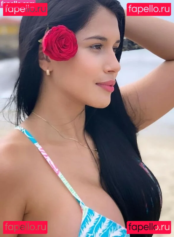 Roxana Ventura Onlyfans Photo Gallery 