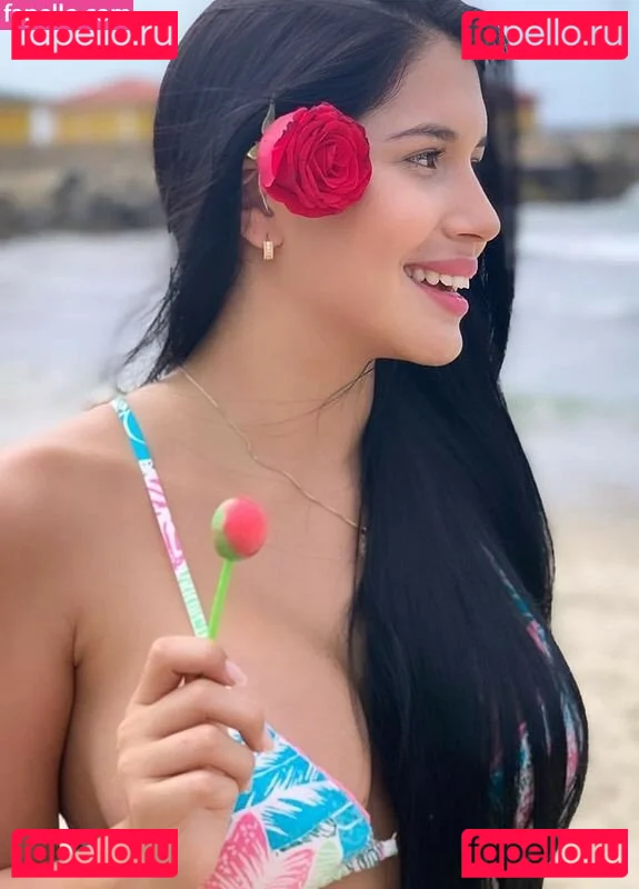 Roxana Ventura Onlyfans Photo Gallery 