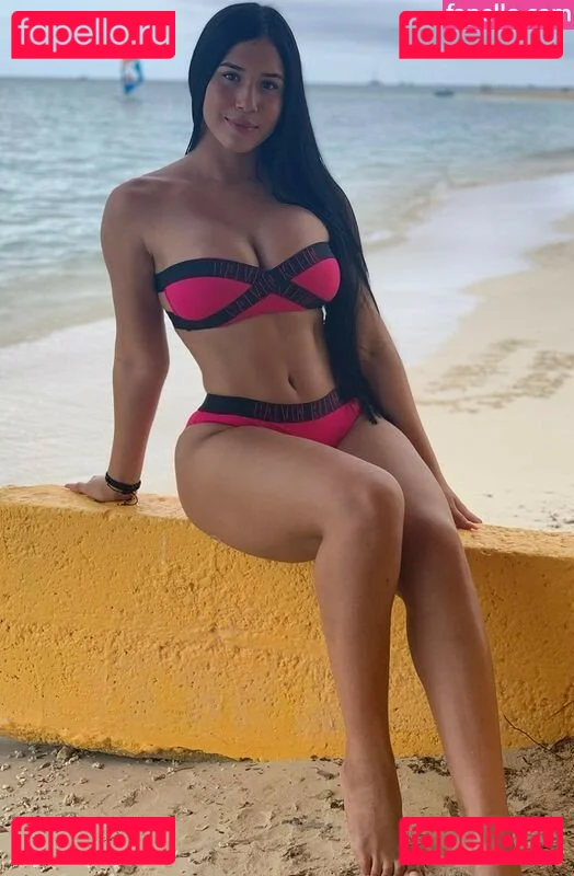 Roxana Ventura Onlyfans Photo Gallery 