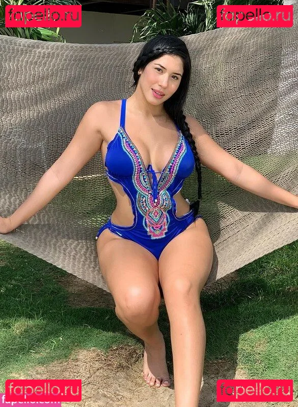 Roxana Ventura Onlyfans Photo Gallery 