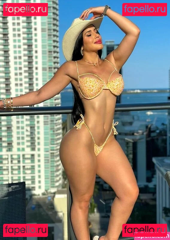 Roxana Ventura Onlyfans Photo Gallery 