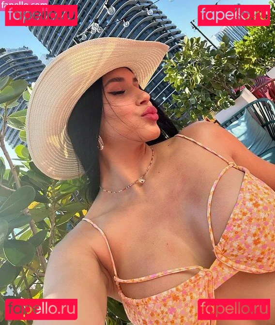 Roxana Ventura Onlyfans Photo Gallery 