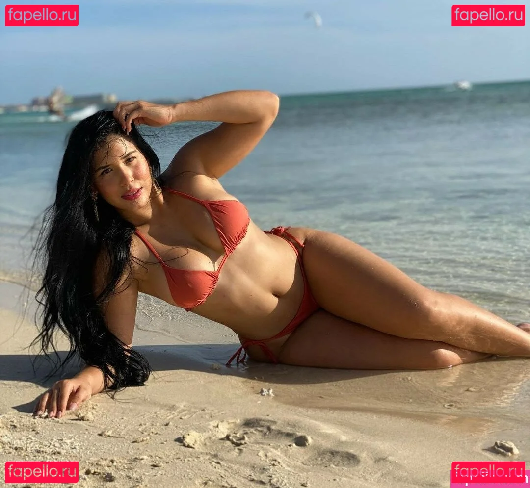 Roxana Ventura Onlyfans Photo Gallery 