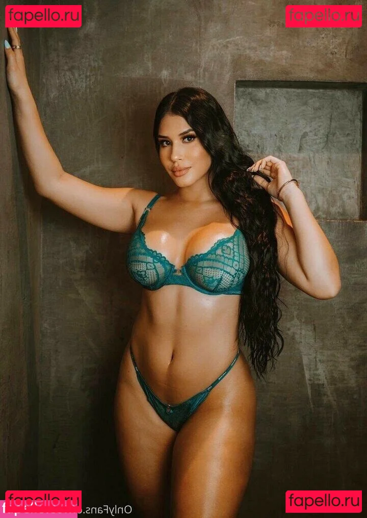 Roxana Ventura Onlyfans Photo Gallery 