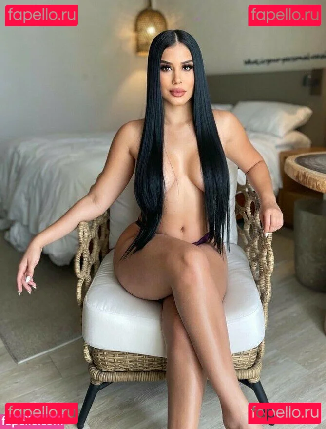 Roxana Ventura Onlyfans Photo Gallery 