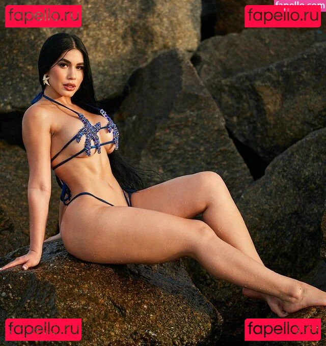 Roxana Ventura Onlyfans Photo Gallery 