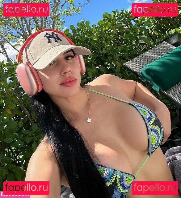 Roxana Ventura Onlyfans Photo Gallery 