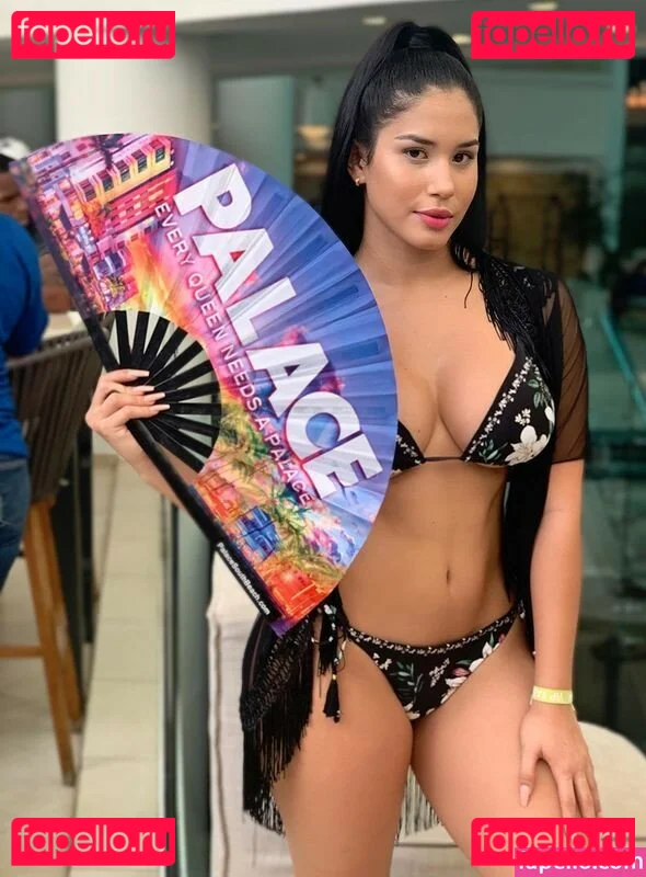 Roxana Ventura Onlyfans Photo Gallery 