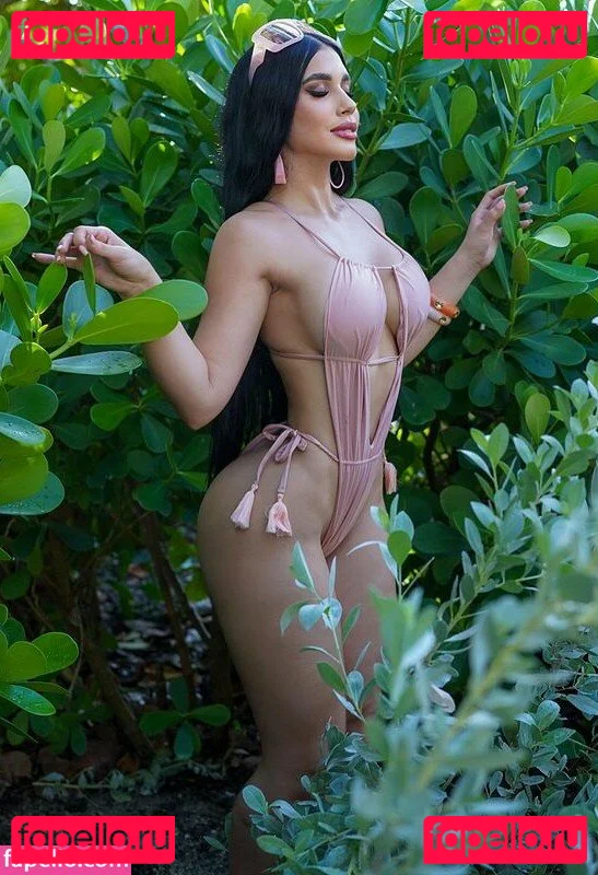 Roxana Ventura Onlyfans Photo Gallery 