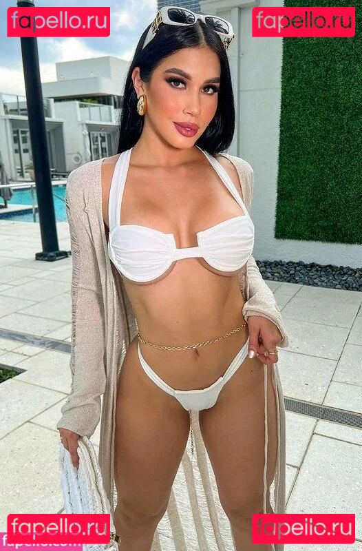 Roxana Ventura Onlyfans Photo Gallery 