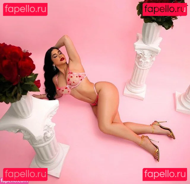 Roxana Ventura Onlyfans Photo Gallery 