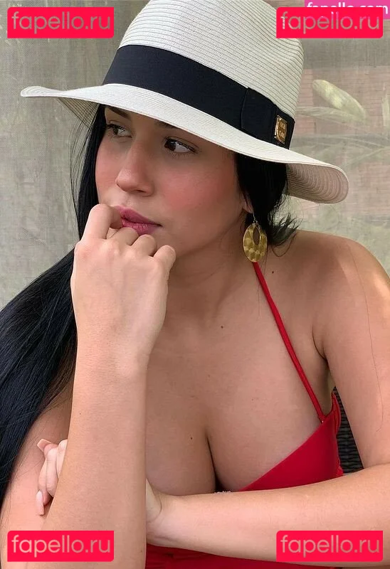 Roxana Ventura Onlyfans Photo Gallery 