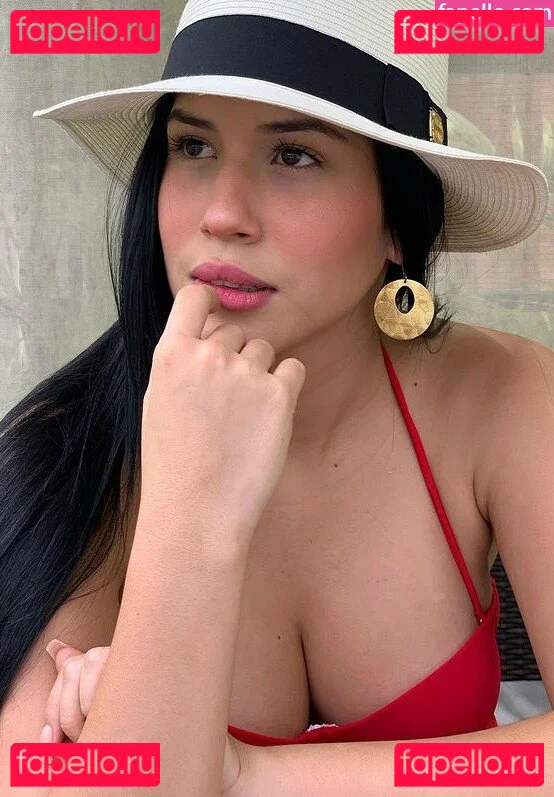 Roxana Ventura Onlyfans Photo Gallery 