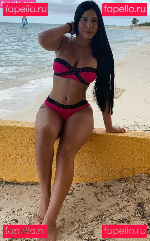 Roxana Ventura Onlyfans Photo Gallery 