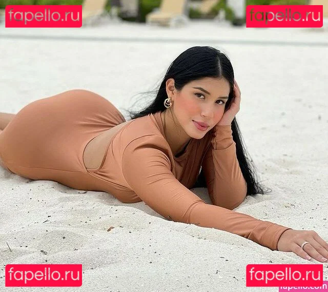 Roxana Ventura Onlyfans Photo Gallery 