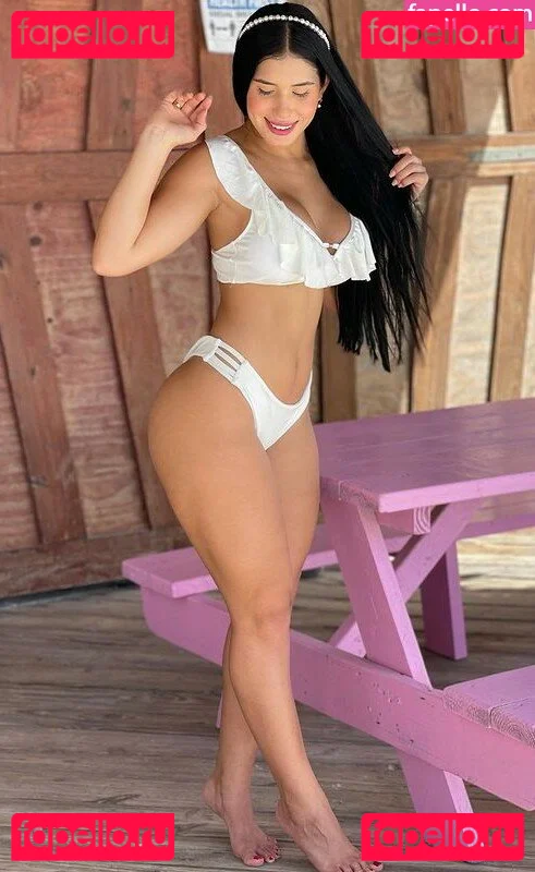 Roxana Ventura Onlyfans Photo Gallery 
