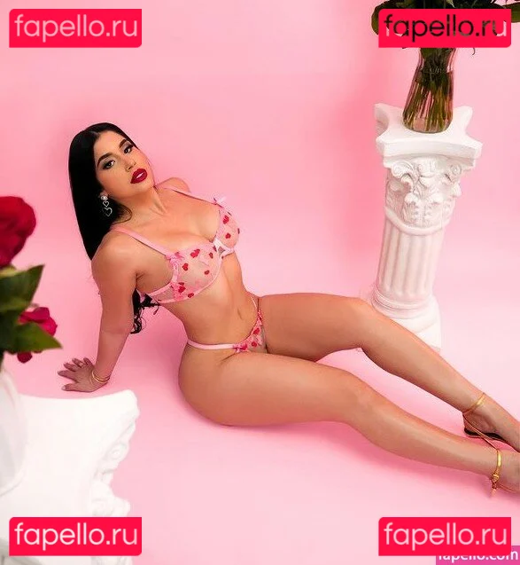 Roxana Ventura Onlyfans Photo Gallery 