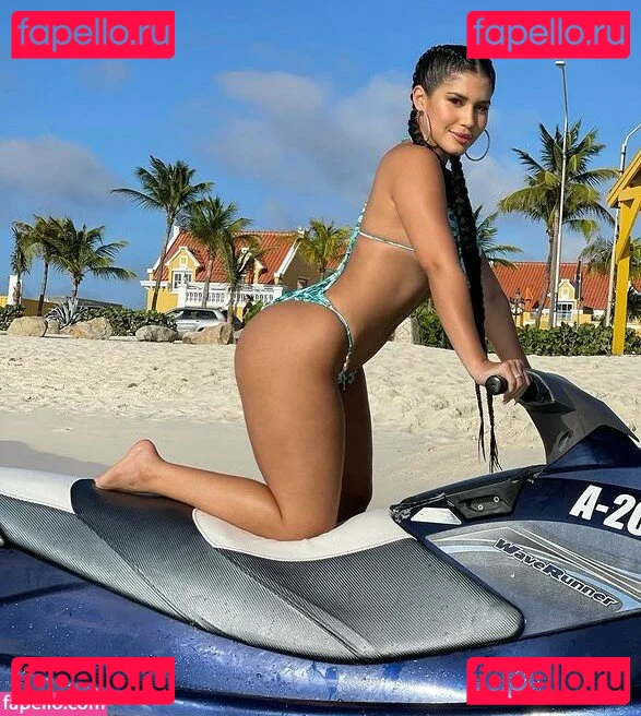 Roxana Ventura Onlyfans Photo Gallery 