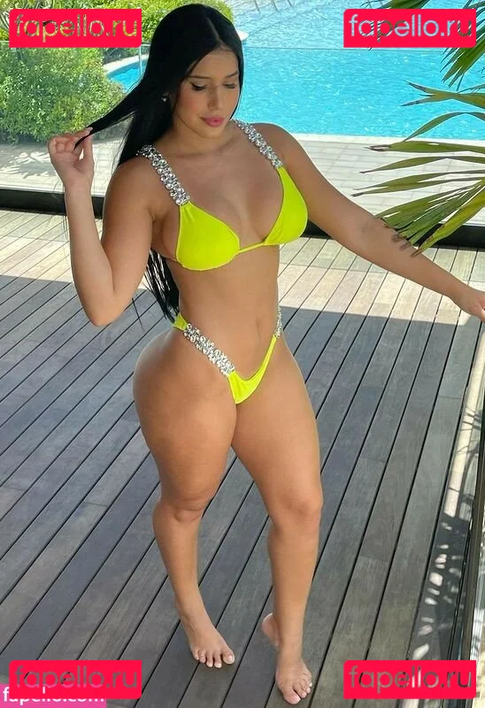 Roxana Ventura Onlyfans Photo Gallery 