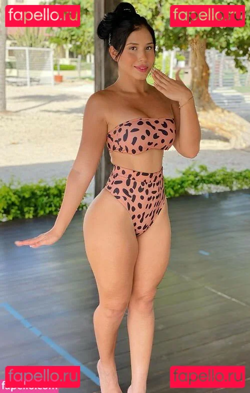 Roxana Ventura Onlyfans Photo Gallery 