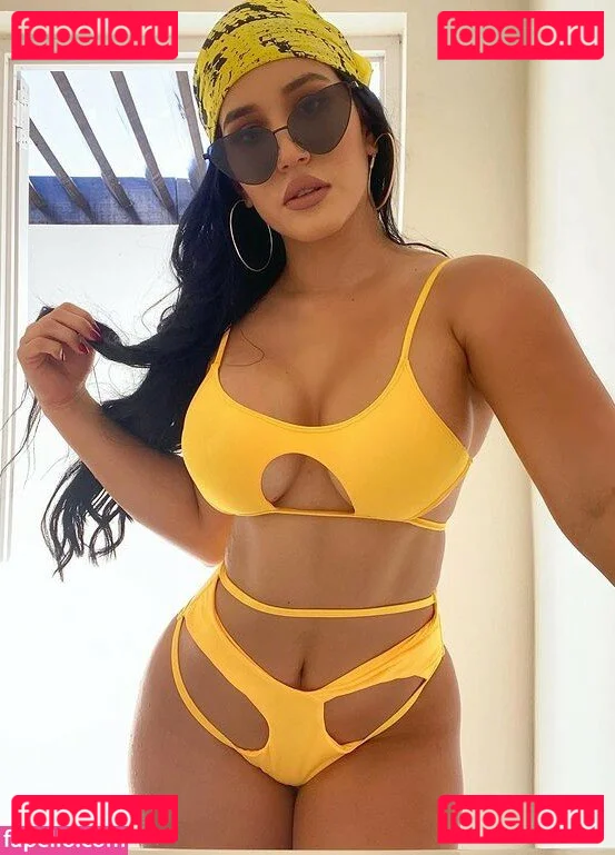 Roxana Ventura Onlyfans Photo Gallery 