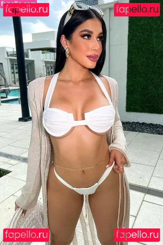 Roxana Ventura Onlyfans Photo Gallery 