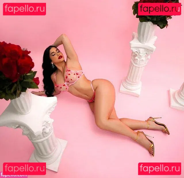 Roxana Ventura Onlyfans Photo Gallery 