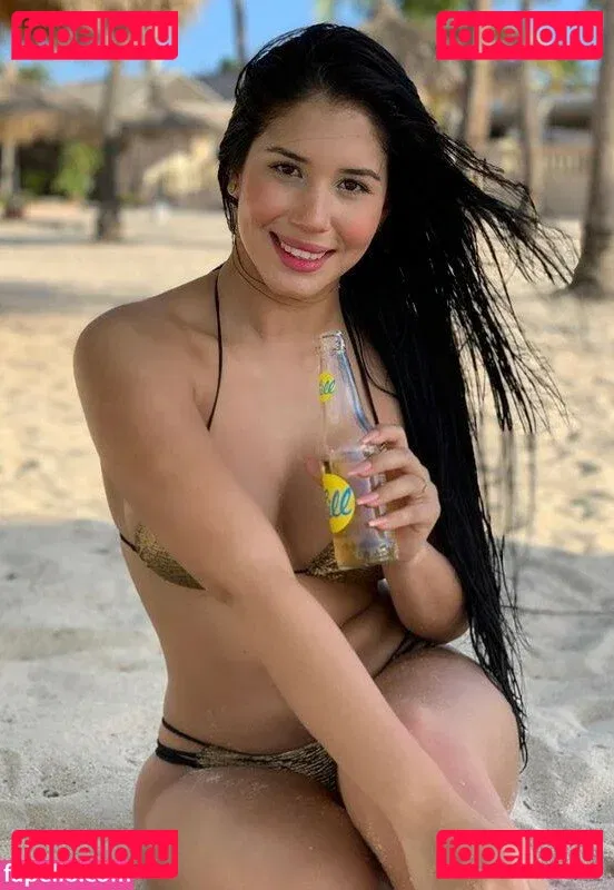 Roxana Ventura Onlyfans Photo Gallery 