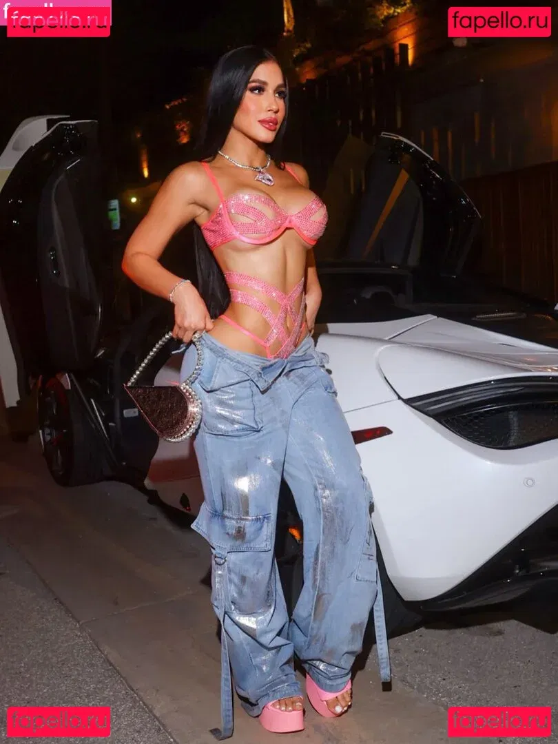 Roxana Ventura Onlyfans Photo Gallery 