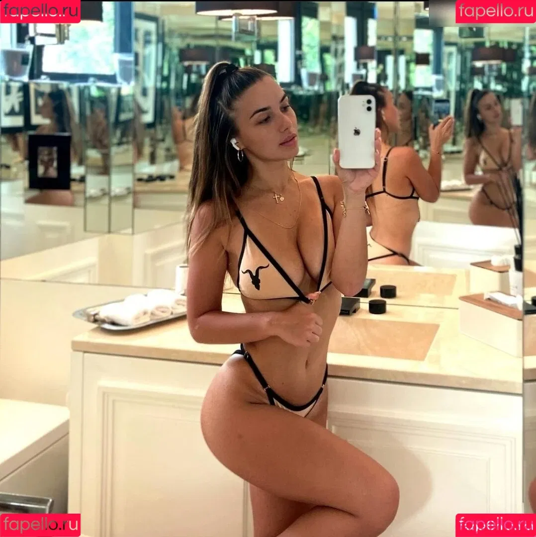 Minicuta Onlyfans Photo Gallery 