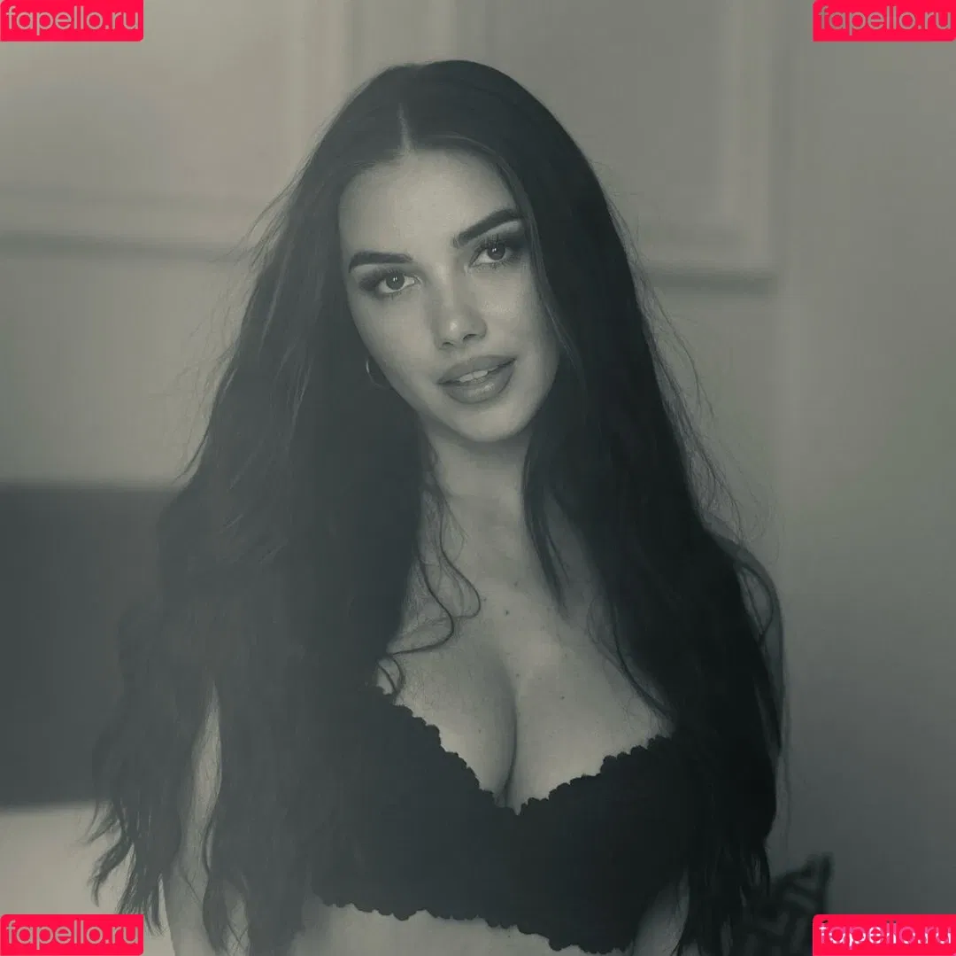 Minicuta Onlyfans Photo Gallery 