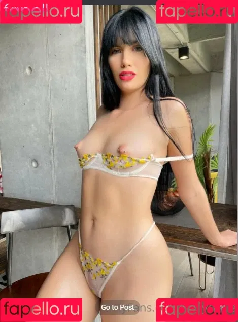 Holly’s Hole Onlyfans Photo Gallery 
