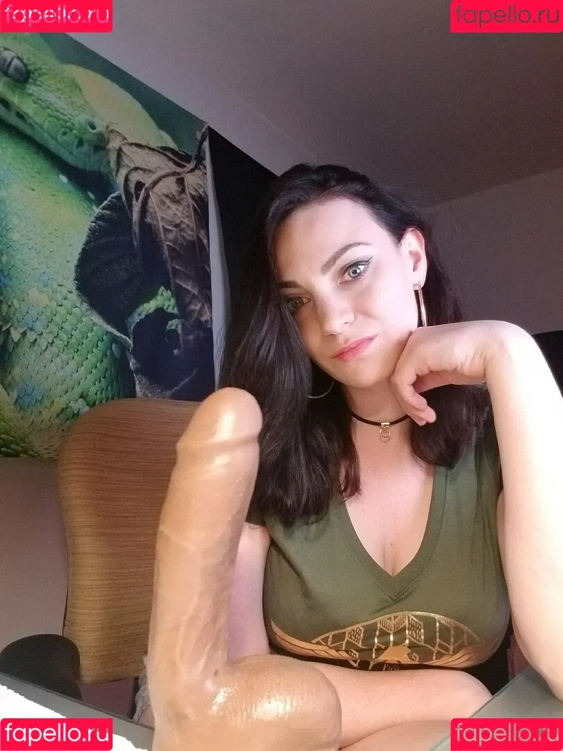 Anacondanoire Onlyfans Photo Gallery 