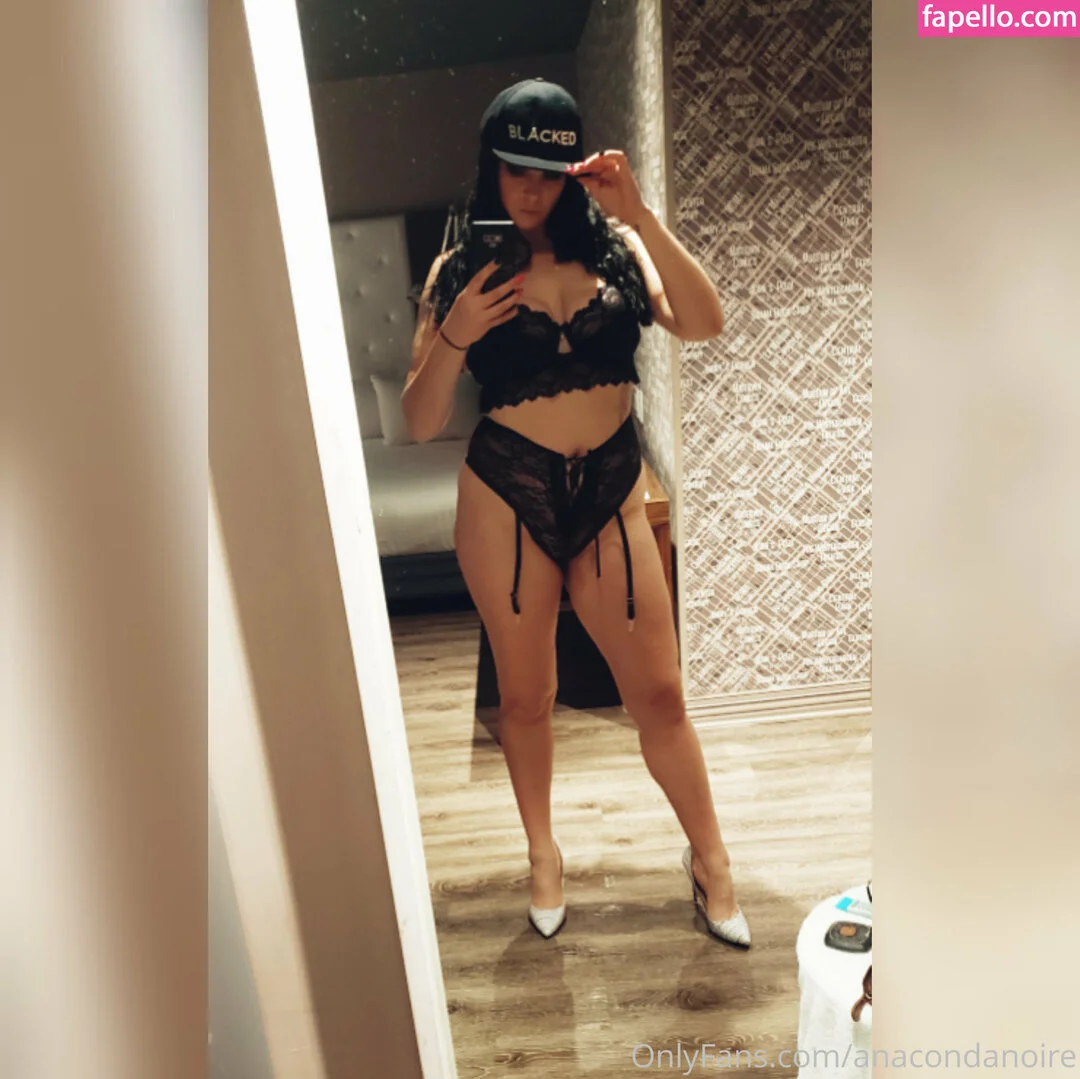 Anacondanoire Onlyfans Photo Gallery 