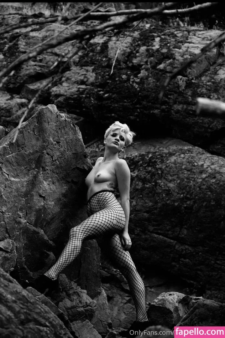 kayleesabrinaray Onlyfans Photo Gallery 