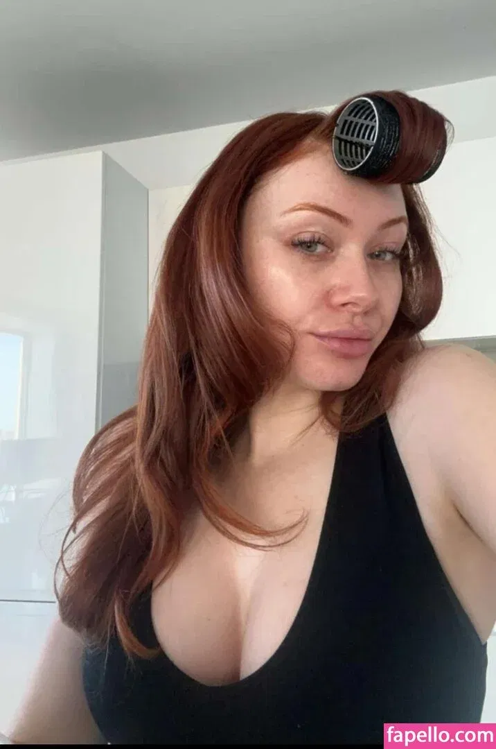 Elz The Witch Onlyfans Photo Gallery 