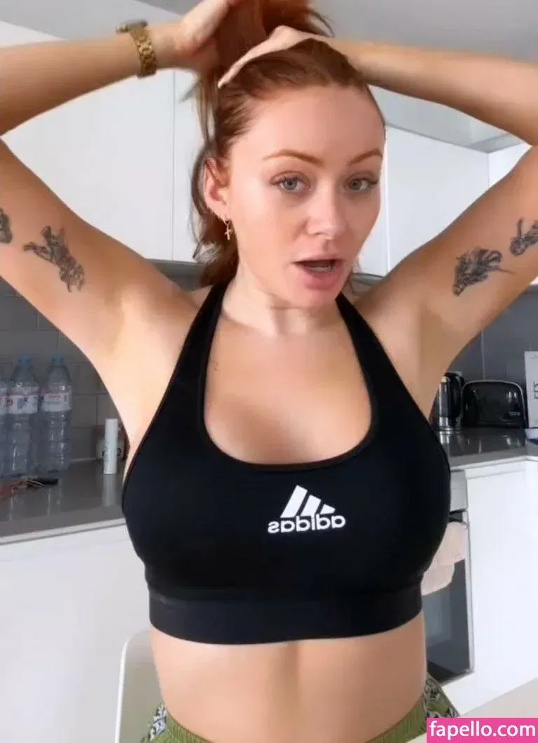 Elz The Witch Onlyfans Photo Gallery 