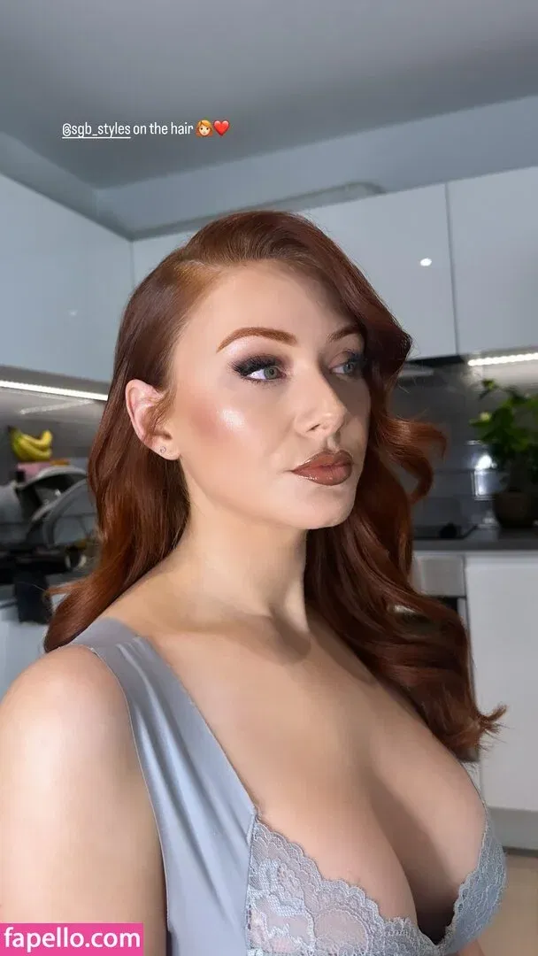 Elz The Witch Onlyfans Photo Gallery 