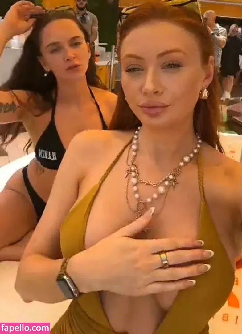 Elz The Witch Onlyfans Photo Gallery 