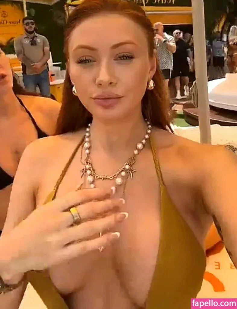 Elz The Witch Onlyfans Photo Gallery 