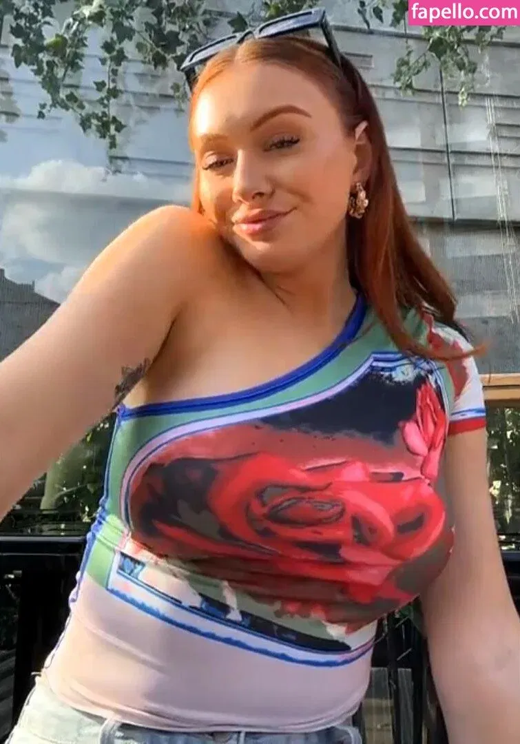 Elz The Witch Onlyfans Photo Gallery 