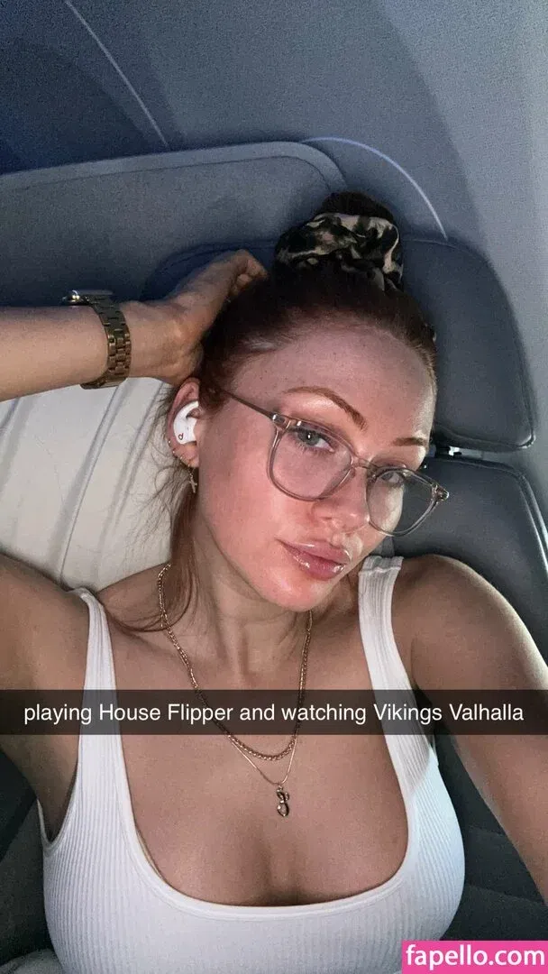 Elz The Witch Onlyfans Photo Gallery 